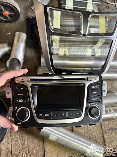 Штатная магнитола на hyundai solaris 1