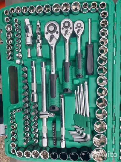 Набор инструментов 151 придмет для авто в чемодане