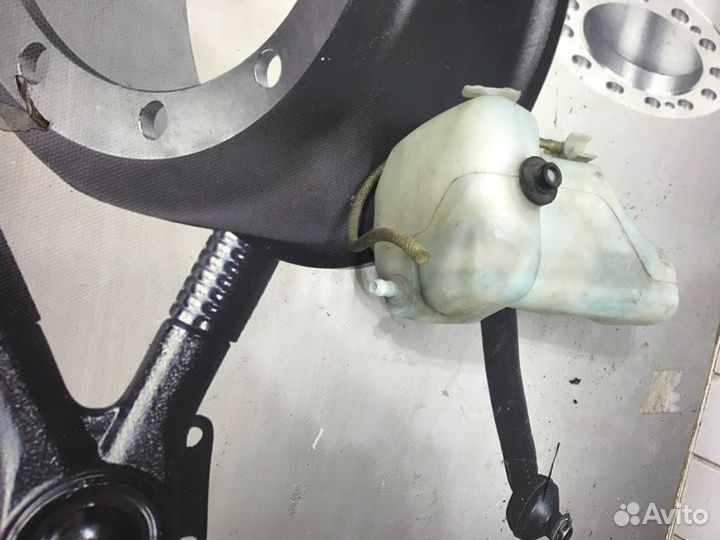 Бачок омывателя Mercedes-Benz E-Class W211