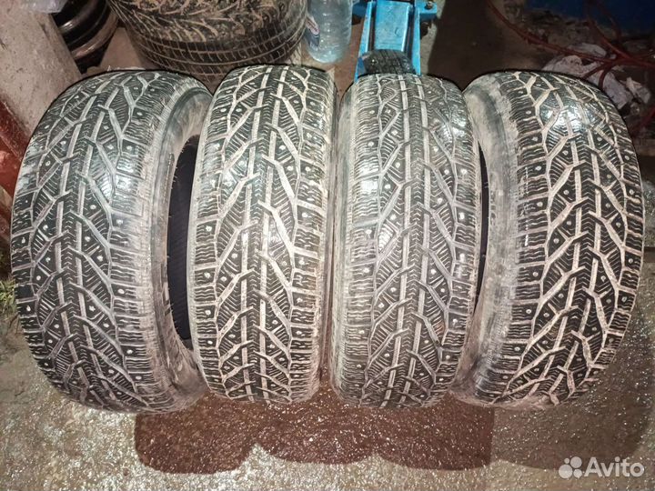 Tigar SUV Ice 215/65 R16 102