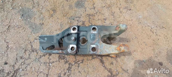 Кронштейн крепления пневморессоры левый Volvo FH 2