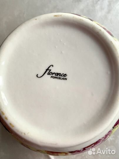 Сахарница,солонка,горшочек.с блюдцем новая