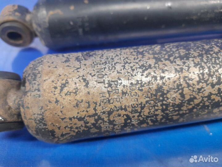 Амортизатор передний (вставка) Mitsubishi L200