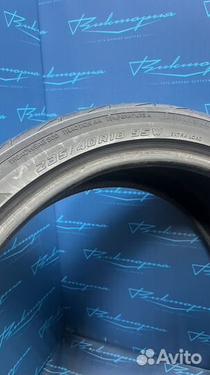 Yokohama Advan Fleva V701 235/40 R18