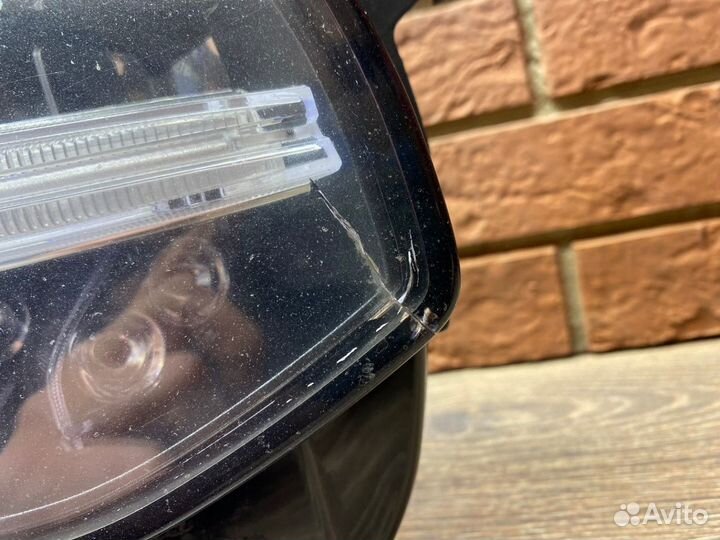 Фара правая Volvo XC90 2015-2023 LED