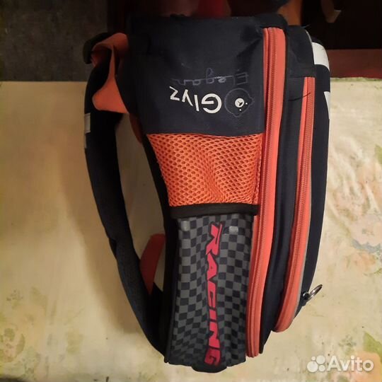 Рюкзак школьный в отличном состоянии