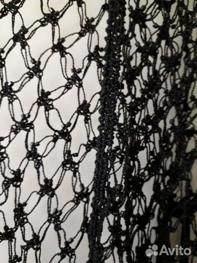 Шаль с бисером к маленькому чёрному платью