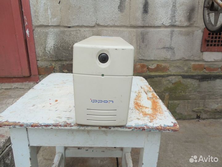 Источник бесперебойного питания