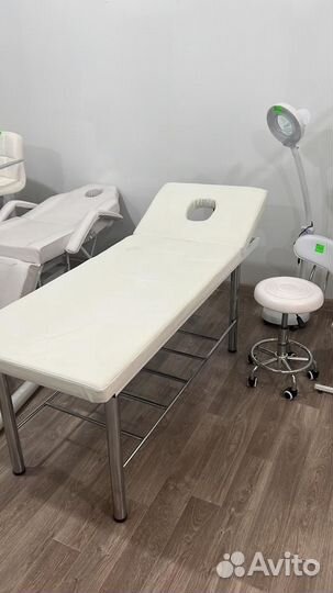 Стационарый массажный стол