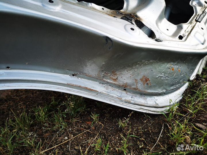 Левая дверь задняя на Ниссан Альмера Классик