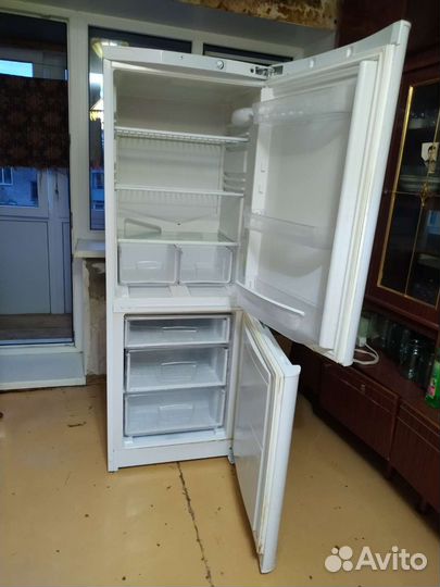 Холодильник indesit