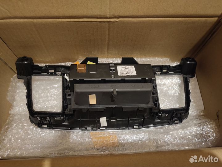 Peugeot 508 дисплей