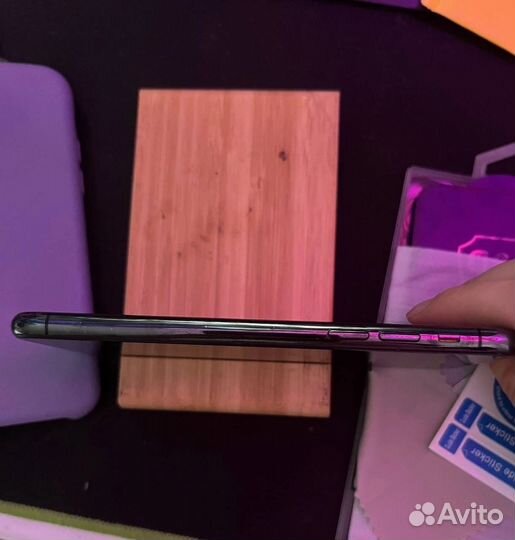 Телефон iPhone 10 64gb
