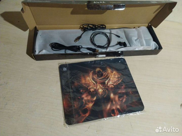 Игровая клавиатура и мышь