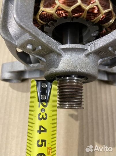 Мотор от стиральной машины Hotpoint Ariston