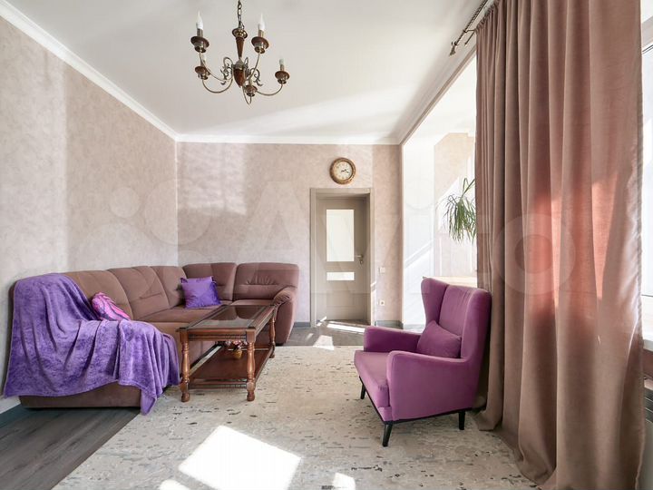 3-к. квартира, 70 м², 2/5 эт.