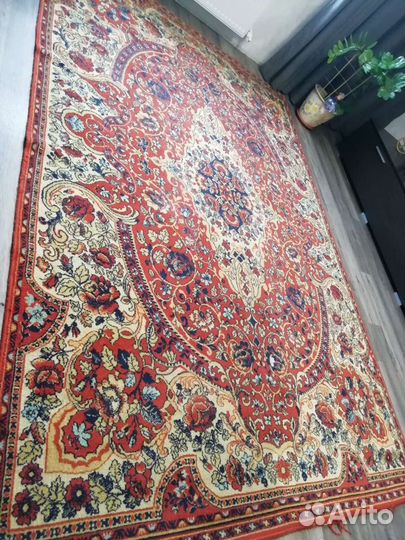 Ковер бу шерстяной