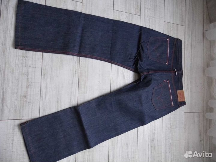 Джинсы Levi strauss