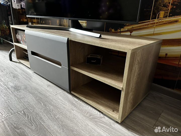 Тумба под телевизор