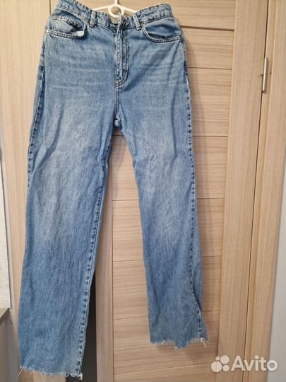 Джинсы stradivarius 38