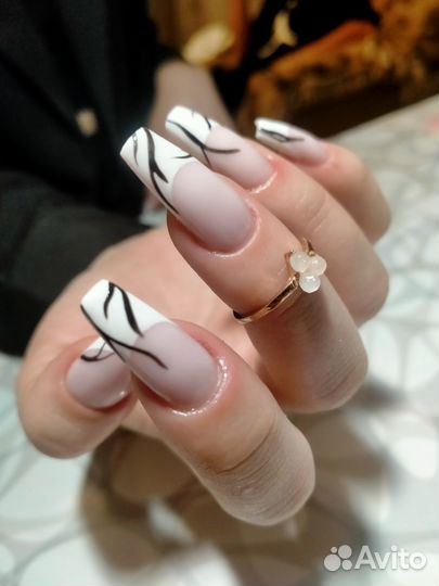 Маникюр/педикюр