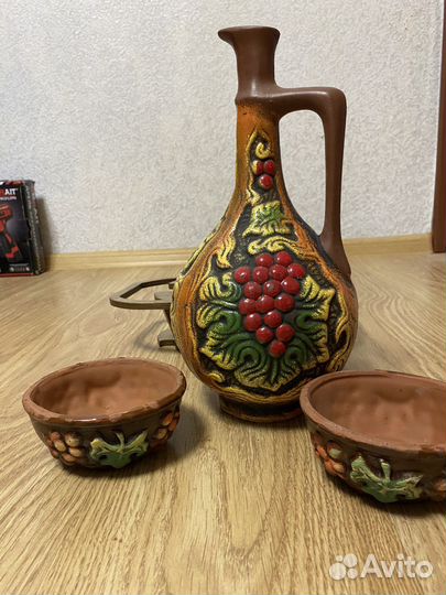 Графин со стаканами для вина