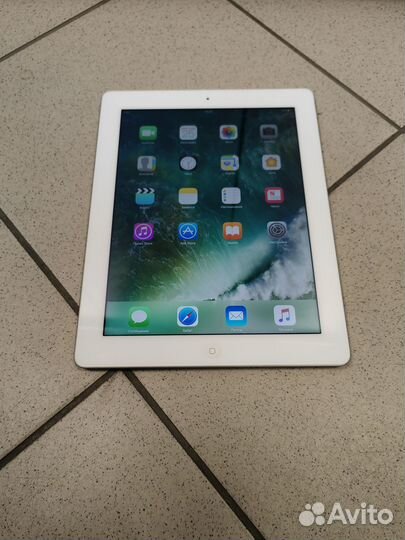 Планшет Apple iPad 4 Wi-Fi