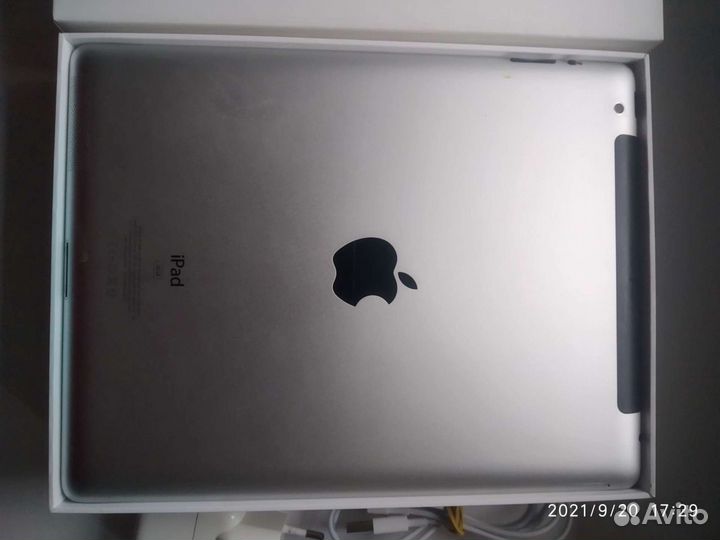 Mc982ru/A iPad 2 Wi-Fi 3G 16GB White