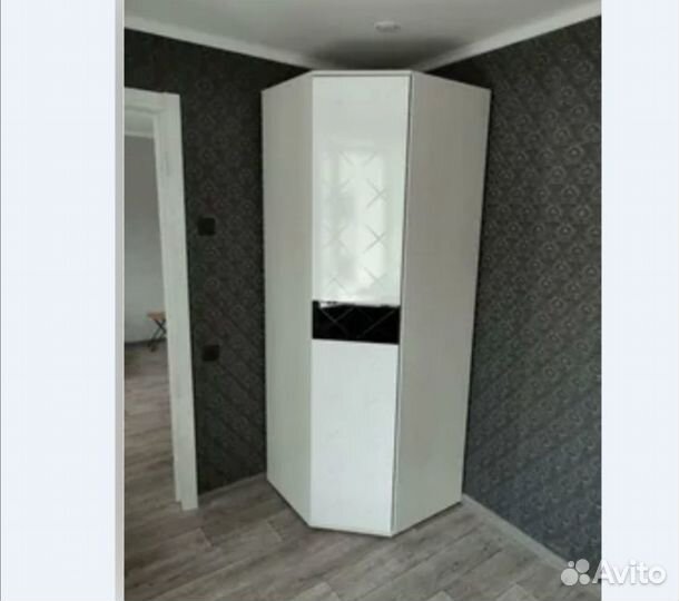 Шкаф угловой новый