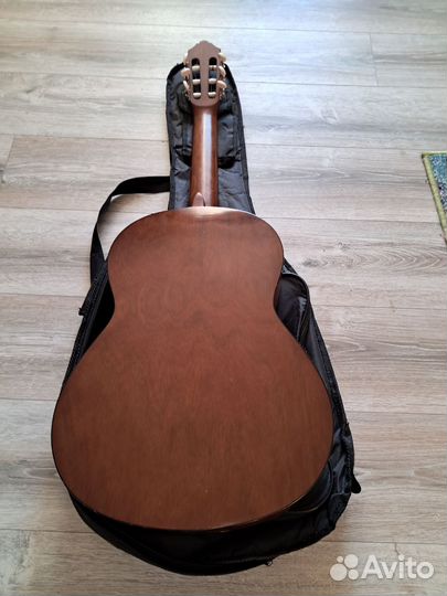 Классическая гитара yamaha C40