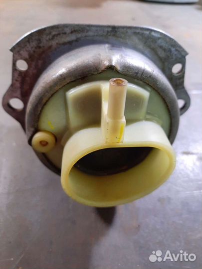 Подушка двигателя