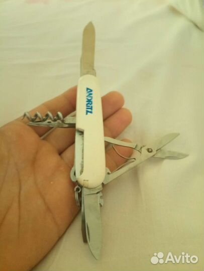 Нож складной швейцарский