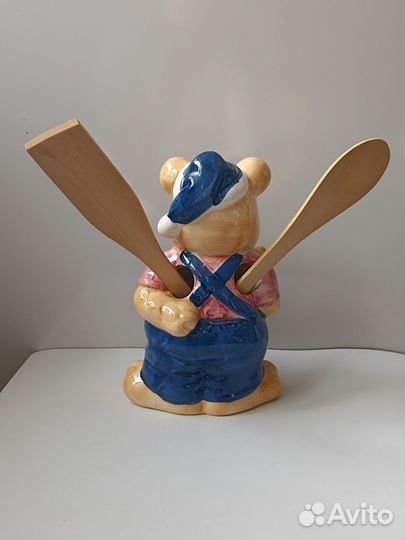 Статуэтка-подставка для кухонных принадлежностей