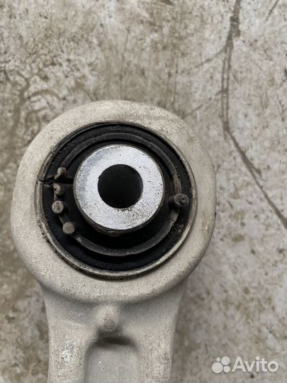 Передний правый рычаг Mercedes W213 2018г