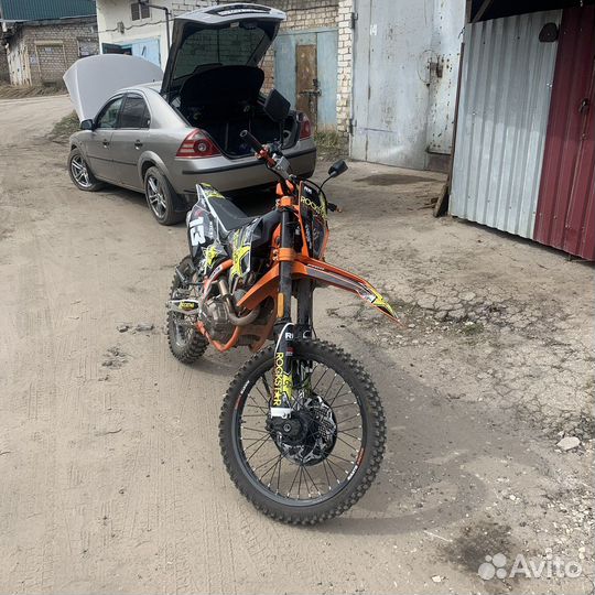 Кроссовый мотоцикл