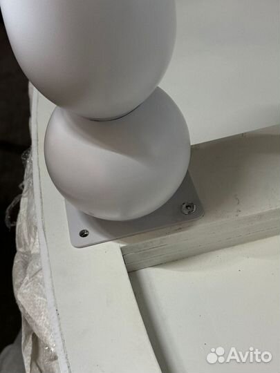 Стол «Змейка» с белыми ножками