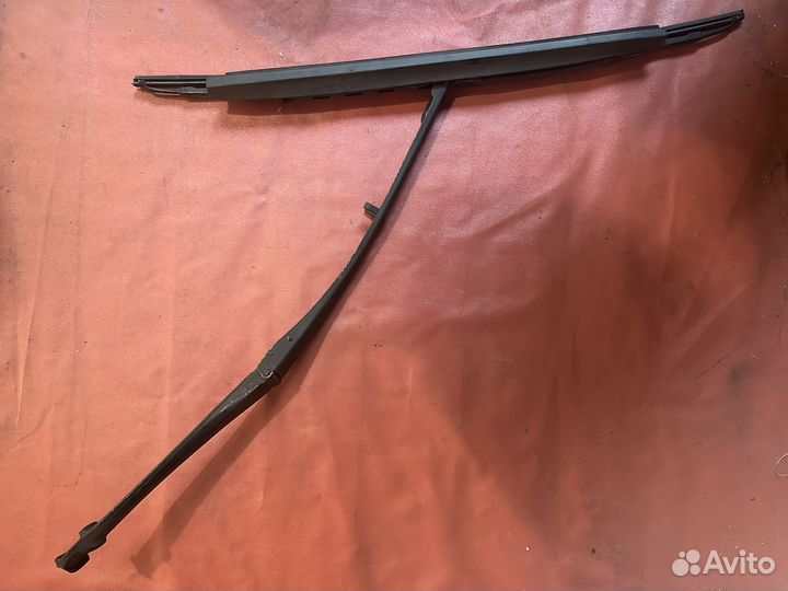 Щетка дворника с поводком BMW 5 E39