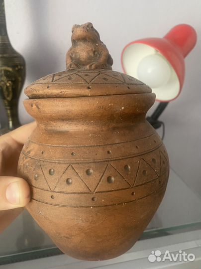 Глиняный горшок