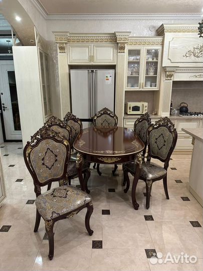 Комплект стол и стулья. В наличии