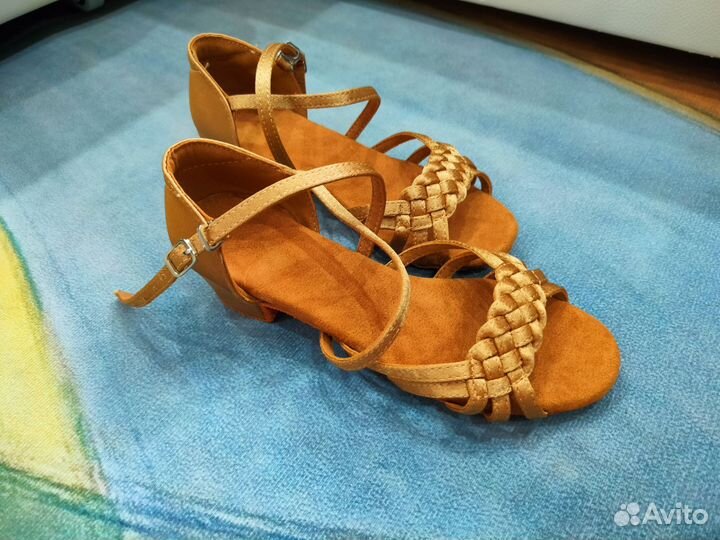 Туфли бальные для девочки