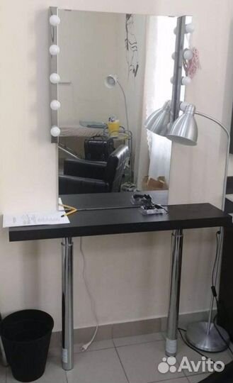 Зеркало с подсветкой и стойкой