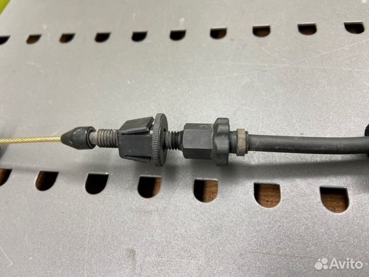 Трос газа Mercedes-Benz S124 M102.963 1992