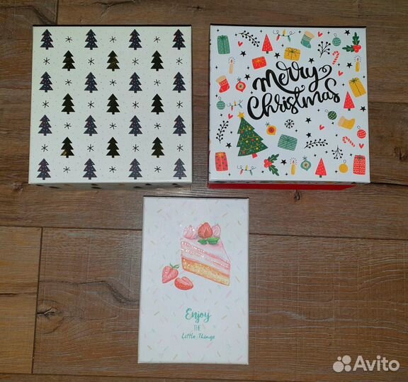 Коробка подарочная новогодняя