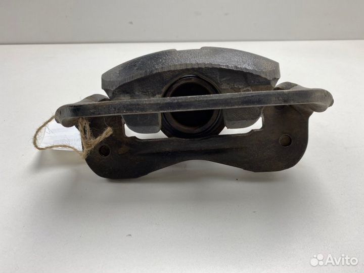 Суппорт передний левый Toyota Estima Emina CXR20G