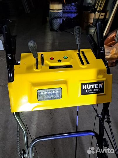 Снегоуборочная машина