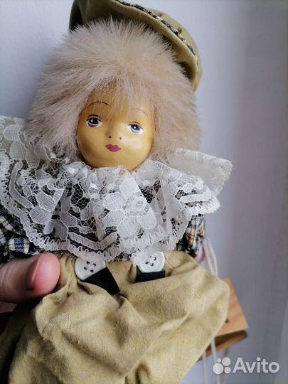 Кукла фарфоровая коллекционная винтаж
