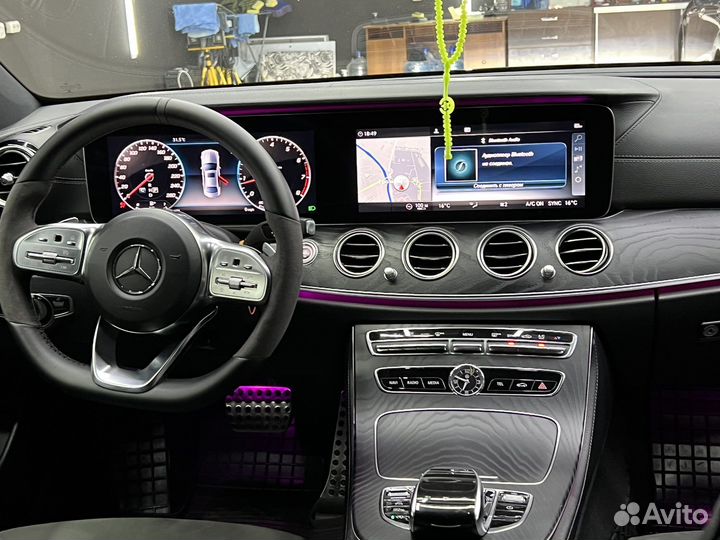 Шиток приборов на mercedes w213