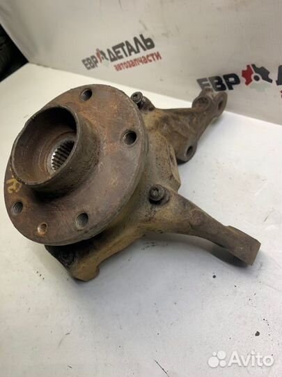 Кулак поворотный передний левый Renault Duster