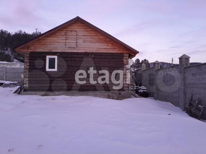 Дом 297 м² на участке 9,6 сот.