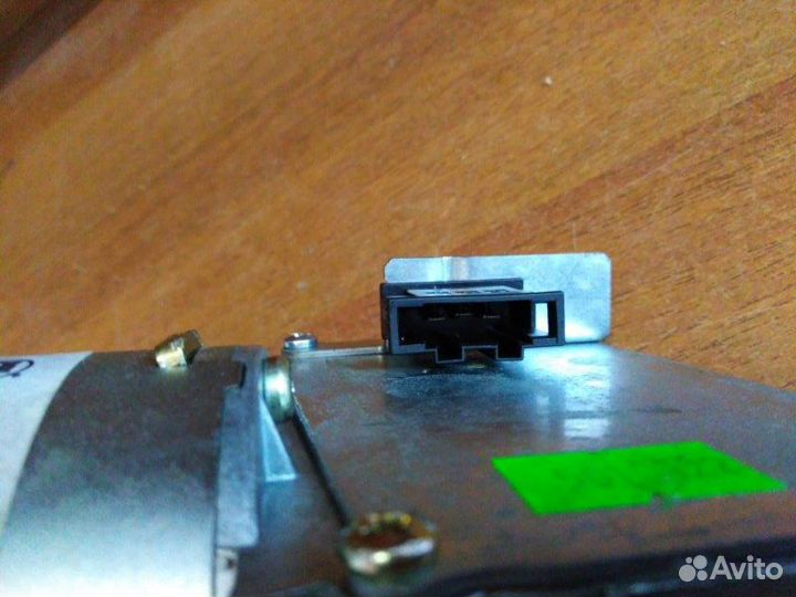 Мотор стеклоочистителя задний Skoda Felicia 1998